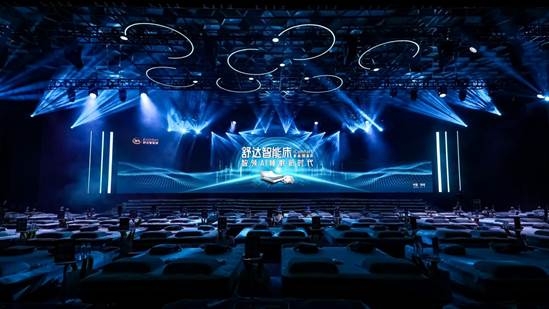 GUY_4712-202411011059116234-61835469290dd-54647446-内场-1