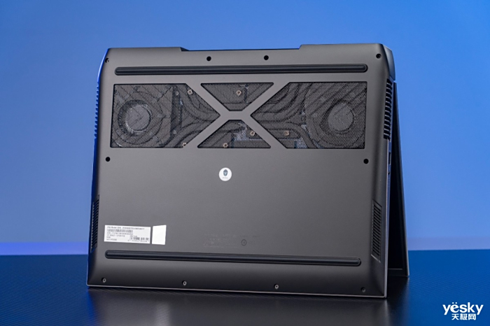 颜值担当性能不凡 雷神ZERO 2022深度评测