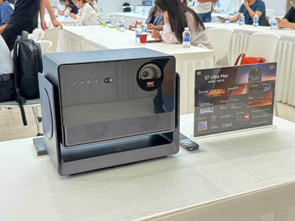 S7 Ultra MaxƷǳܼͶӰ컨壬ͥӰԺʱ