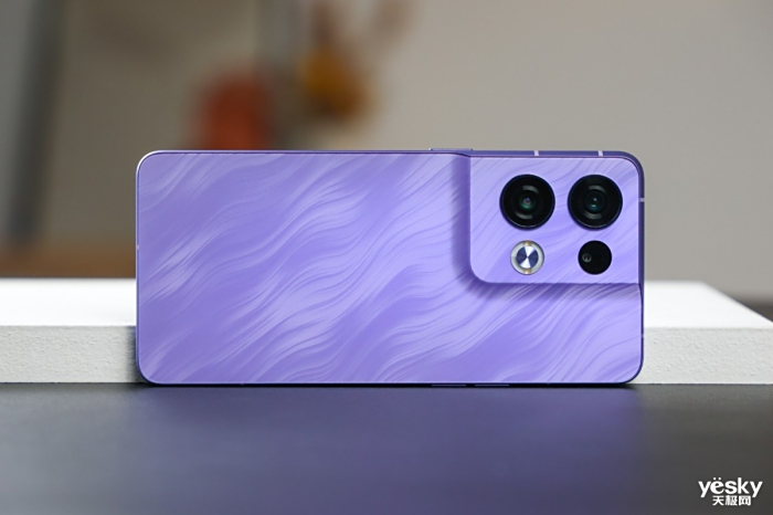 Reno8ϵ������ɫ�β�Ͽ���Ԥ�ۣ�ȫϵ2499Ԫ��