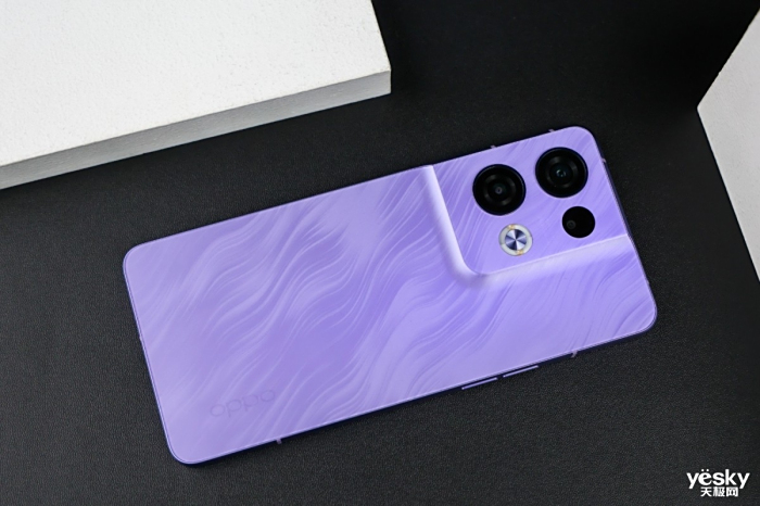 Reno8ϵ������ɫ�β�Ͽ���Ԥ�ۣ�ȫϵ2499Ԫ��