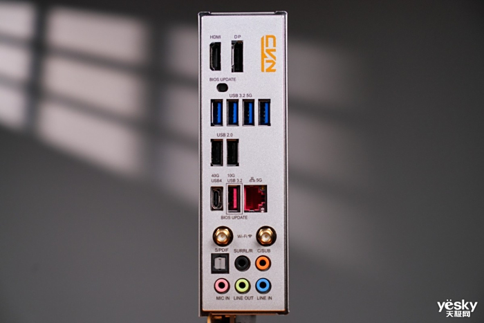 Ӳ�ɵ羺��߶�AMD���� �߲ʺ�CVN X870 ARK FROZEN V14������������