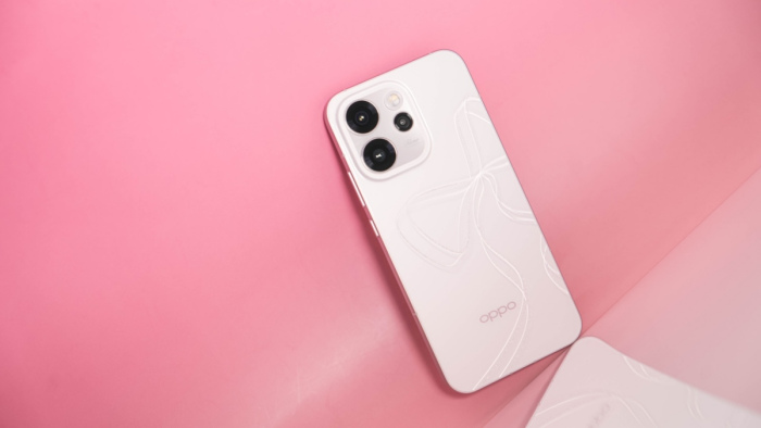 OPPO Reno15ϵ�У�ʵ������һ��ֱ��С����