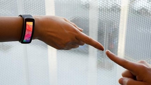 [����]����Gear Fit�����ֱ� ��������׷��