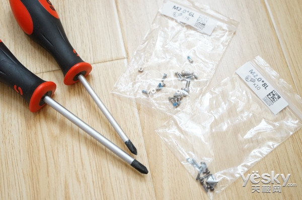 ������������ XYZrobot Y-01���ܻ���������